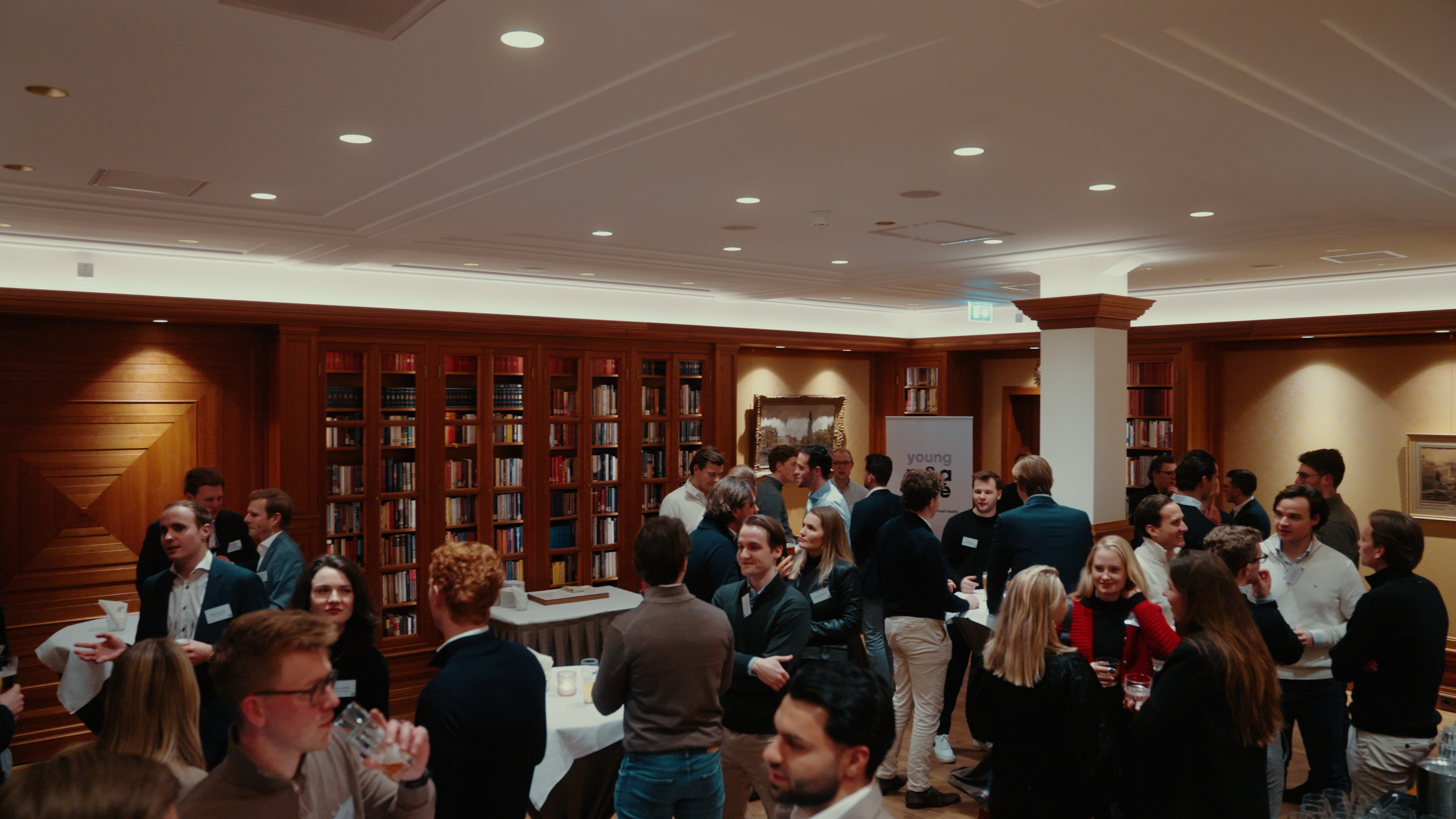 M&A Cafe 4K PICS.00 01 04 14.Still010